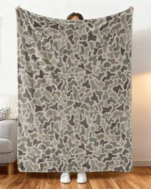 Camo Love Gift for Dad Cozy Flannel Blanket-Classic Modern,Warm,Durable,Lightweight,For Couch,All-Season Use